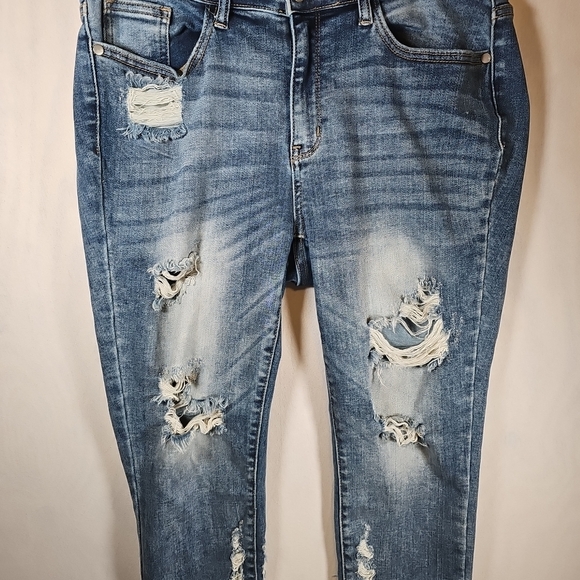 Judy Blue Skinny Fit Capri Jeans Size 11/30 - Picture 2 of 9